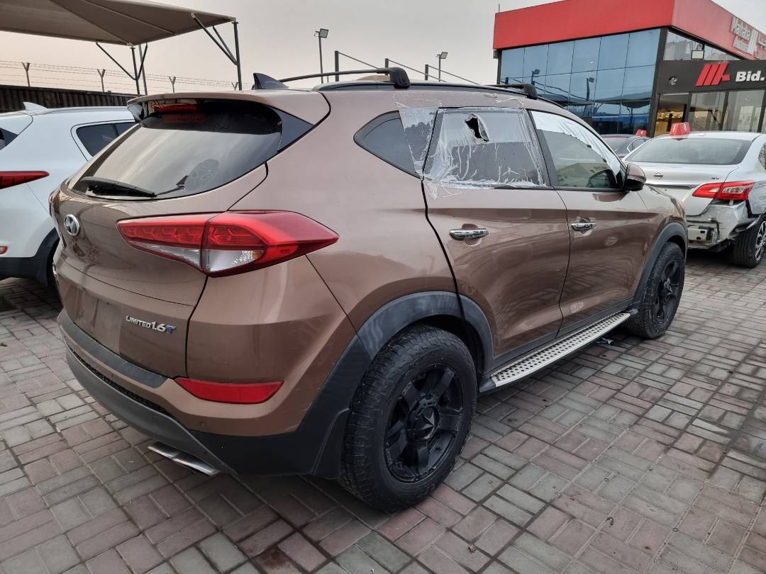 2016 HYUNDAI TUCSON — 158312 Miles — Lot 215487 — Ind. 12 - Marhaba Auctions Used Cars - Image 4