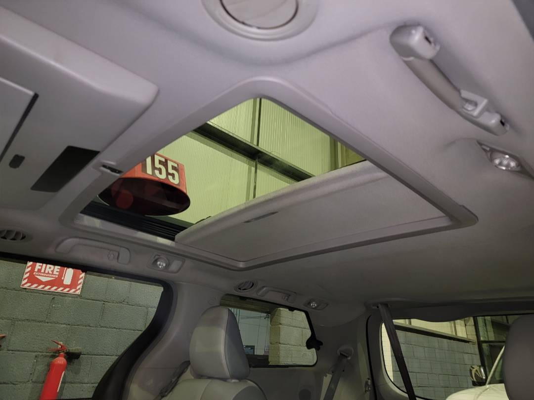 2011 TOYOTA SIENNA — 168116 Miles — Lot 37434873 - Marhaba Auctions Used Cars - Image 7