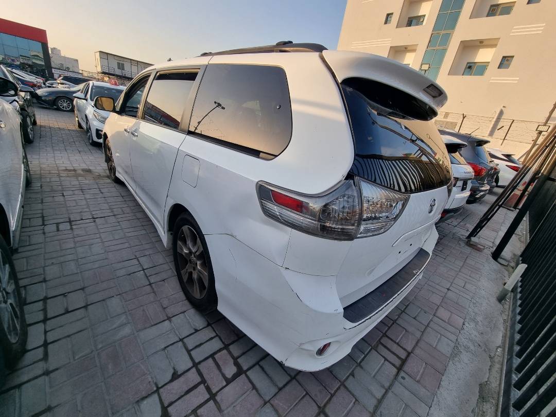 2014 TOYOTA SIENNA — 183733 Miles — Lot S441989 — Souq - Marhaba Auctions Used Cars - Image 11
