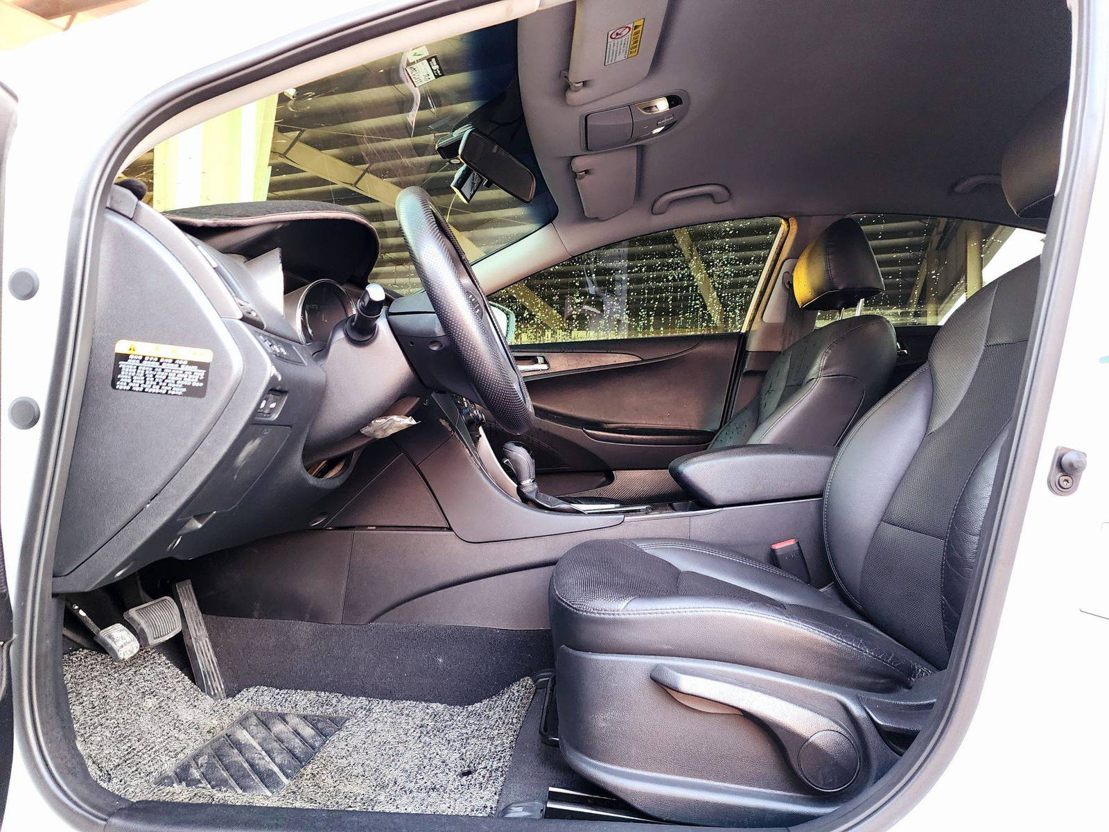 2013 HYUNDAI SONATA — 246033 KM — Lot 524990 — Souq - Marhaba Auctions Used Cars - Image 8