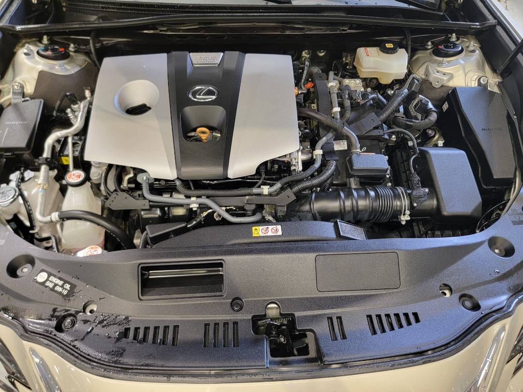 2021 LEXUS ES 300H — 46877 Miles — Lot U002673 — Main - Marhaba Auctions Used Cars - Image 11