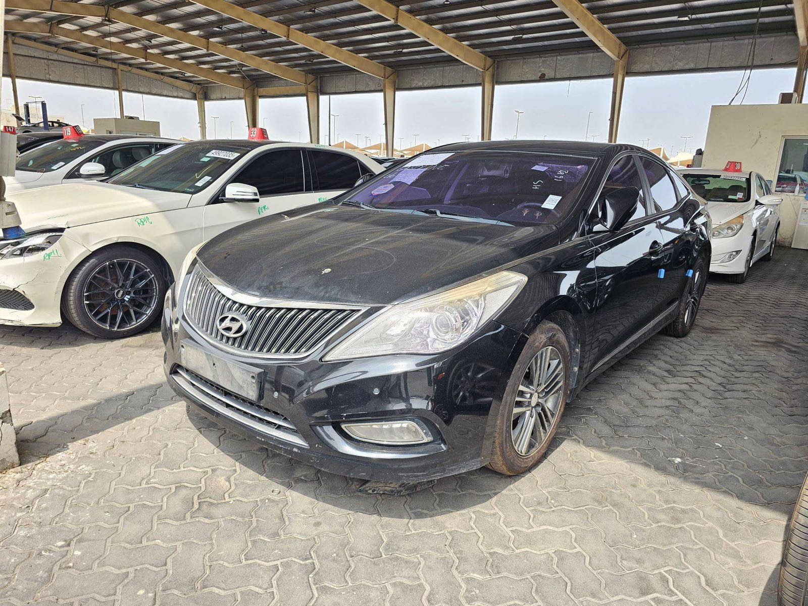2014 HYUNDAI GRANDEUR — 135934 KM — Lot 371818 — Souq - Marhaba Auctions Used Cars - Image 5
