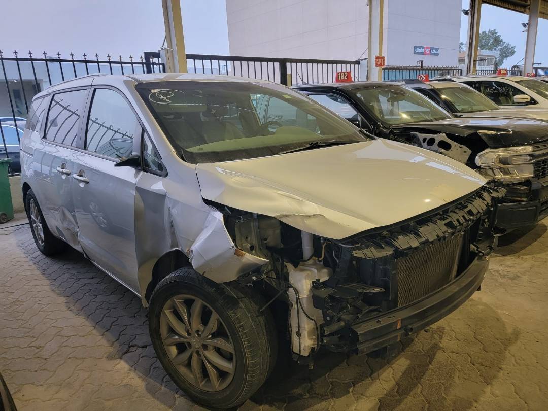 2019 KIA SEDONA — 58251 Miles — Lot K6510787 — Main - Marhaba Auctions Used Cars - Image 4