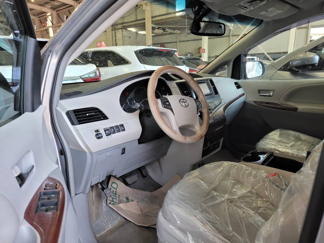 2013 TOYOTA SIENNA — 232577 Miles — Lot DS059258 — Main - Marhaba Auctions Used Cars - Image 6