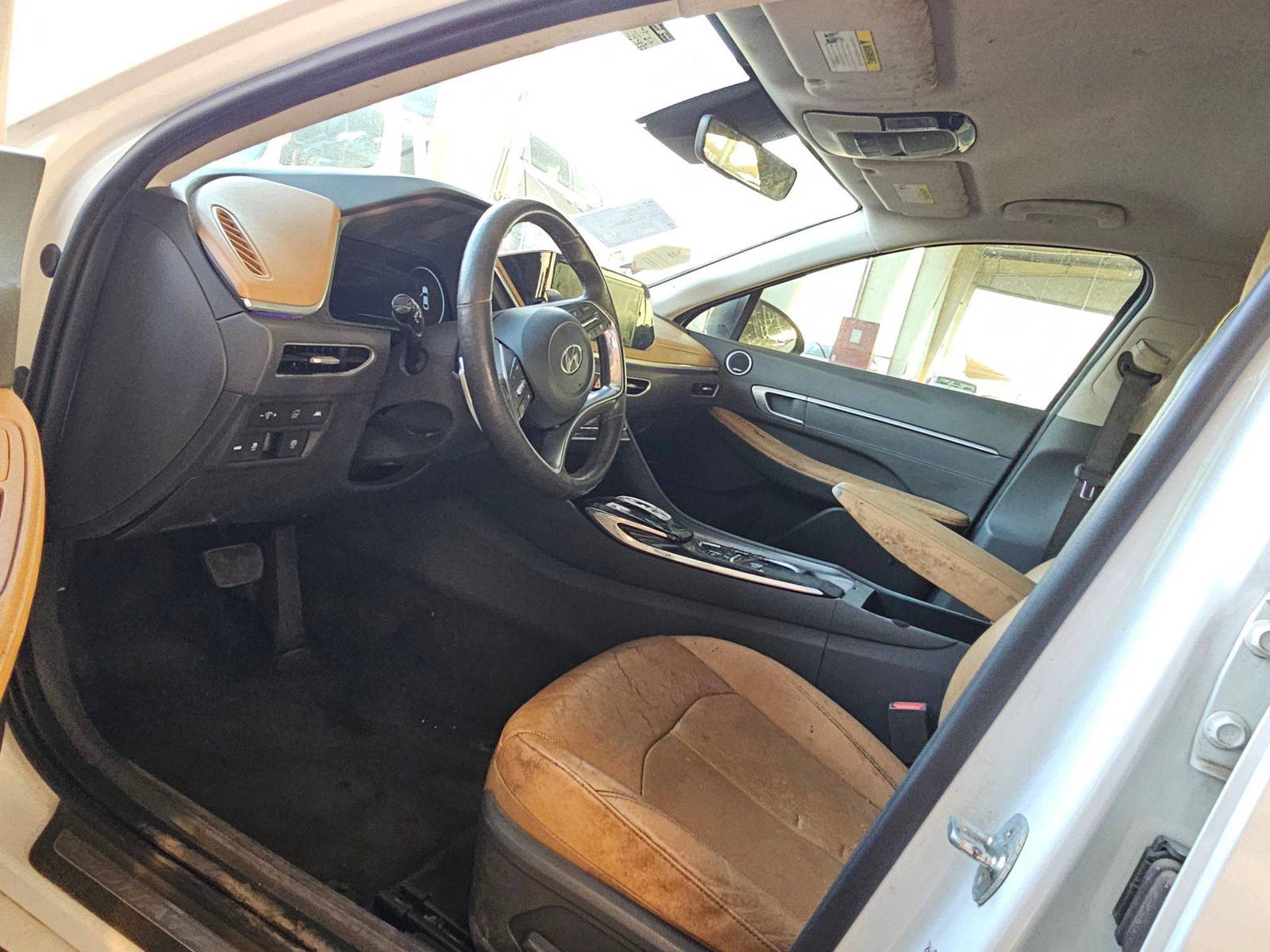HYUNDAI SONATA 2021 - Marhaba Auction Used Cars - Image 9