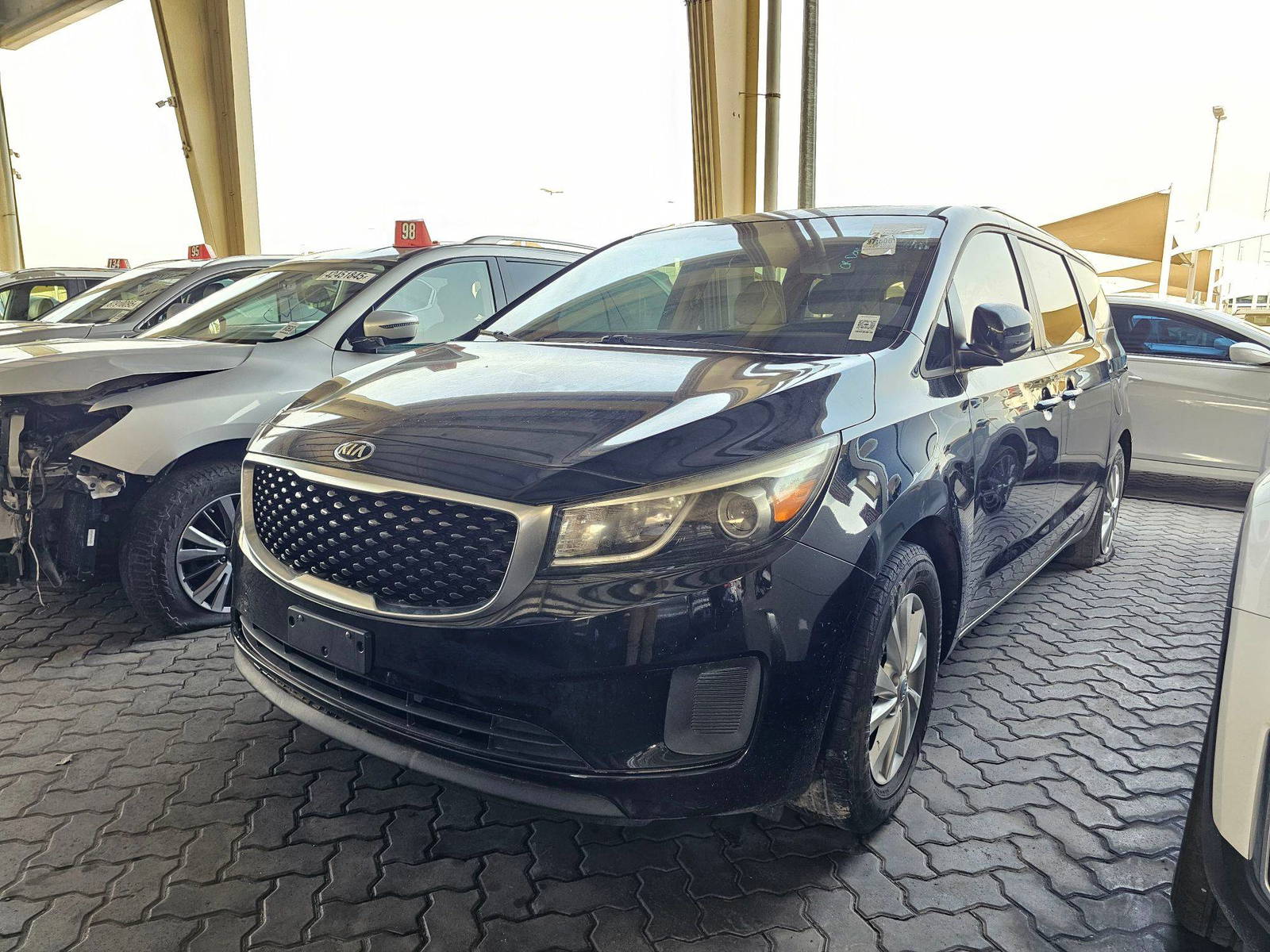 2016 KIA SEDONA — 147656 Miles — Lot 3881358 — Souq - Marhaba Auctions Used Cars - Image 5