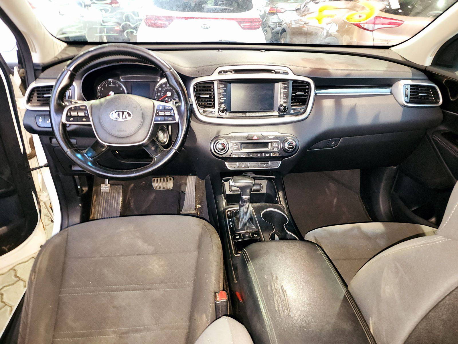 2019 KIA SORENTO — 110928 Miles — Lot 69275474 — Souq - Marhaba Auctions Used Cars - Image 7