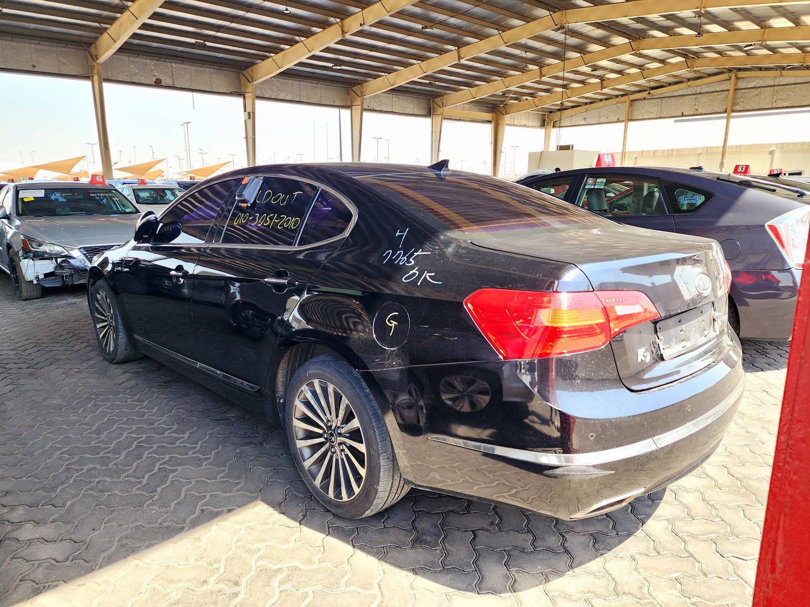 2012 KIA K7 — 209410 KM — Lot 084323 — Souq - Marhaba Auctions Used Cars - Image 4