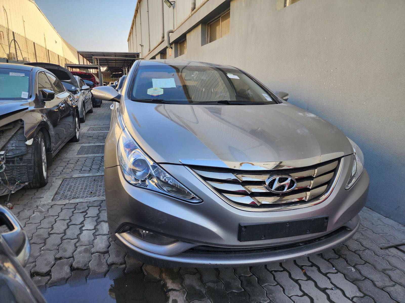 2011 HYUNDAI SONATA — 167487 KM — Lot 1204587 — Souq - Marhaba Auctions Used Cars - Image 4