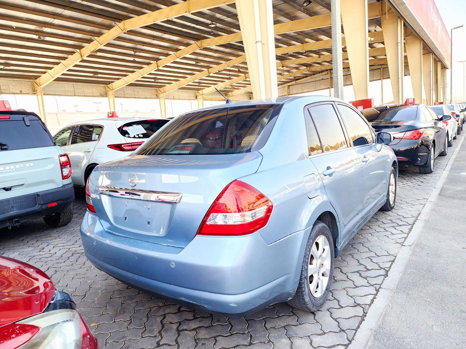 2007 NISSAN TIDA — 196377 KM — Lot 1ESM0037 — Souq - Marhaba Auctions Used Cars - Image 3