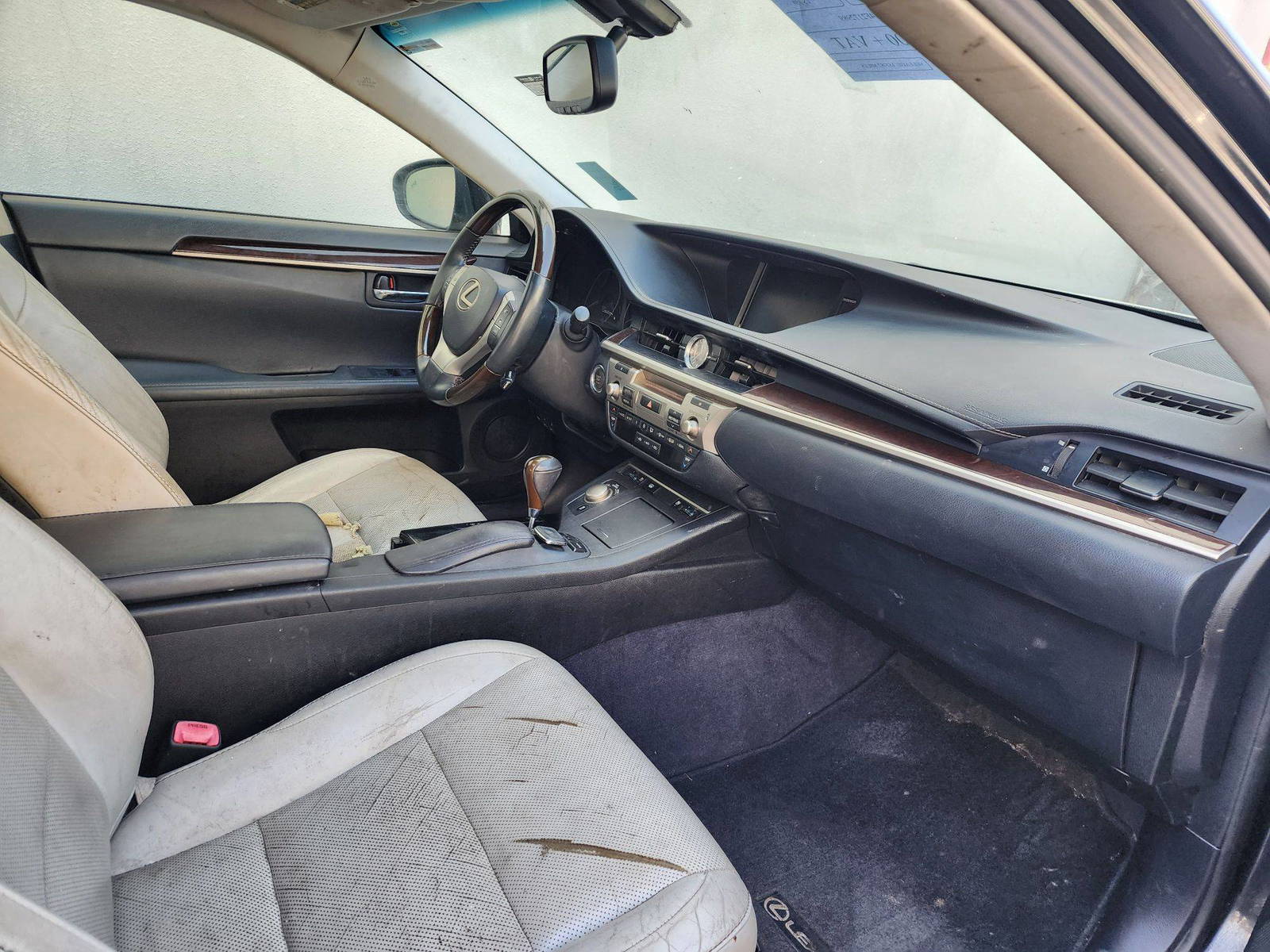 2015 LEXUS ES 350 — 153782 Miles — Lot 172989 — Al Quoz - Marhaba Auctions Used Cars - Image 10
