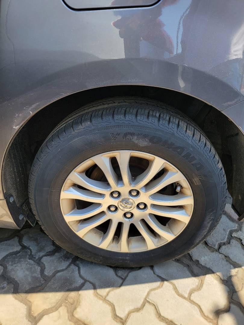 2015 TOYOTA SIENNA — 143180 Miles — Lot 13042 — Main - Marhaba Auctions Used Cars - Image 11