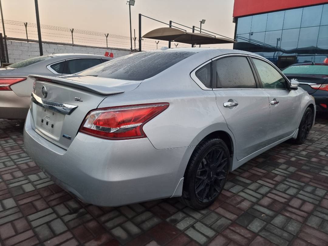 2013 NISSAN ALTIMA — 218416 Miles — Lot 125478 — Souq - Marhaba Auctions Used Cars - Image 4