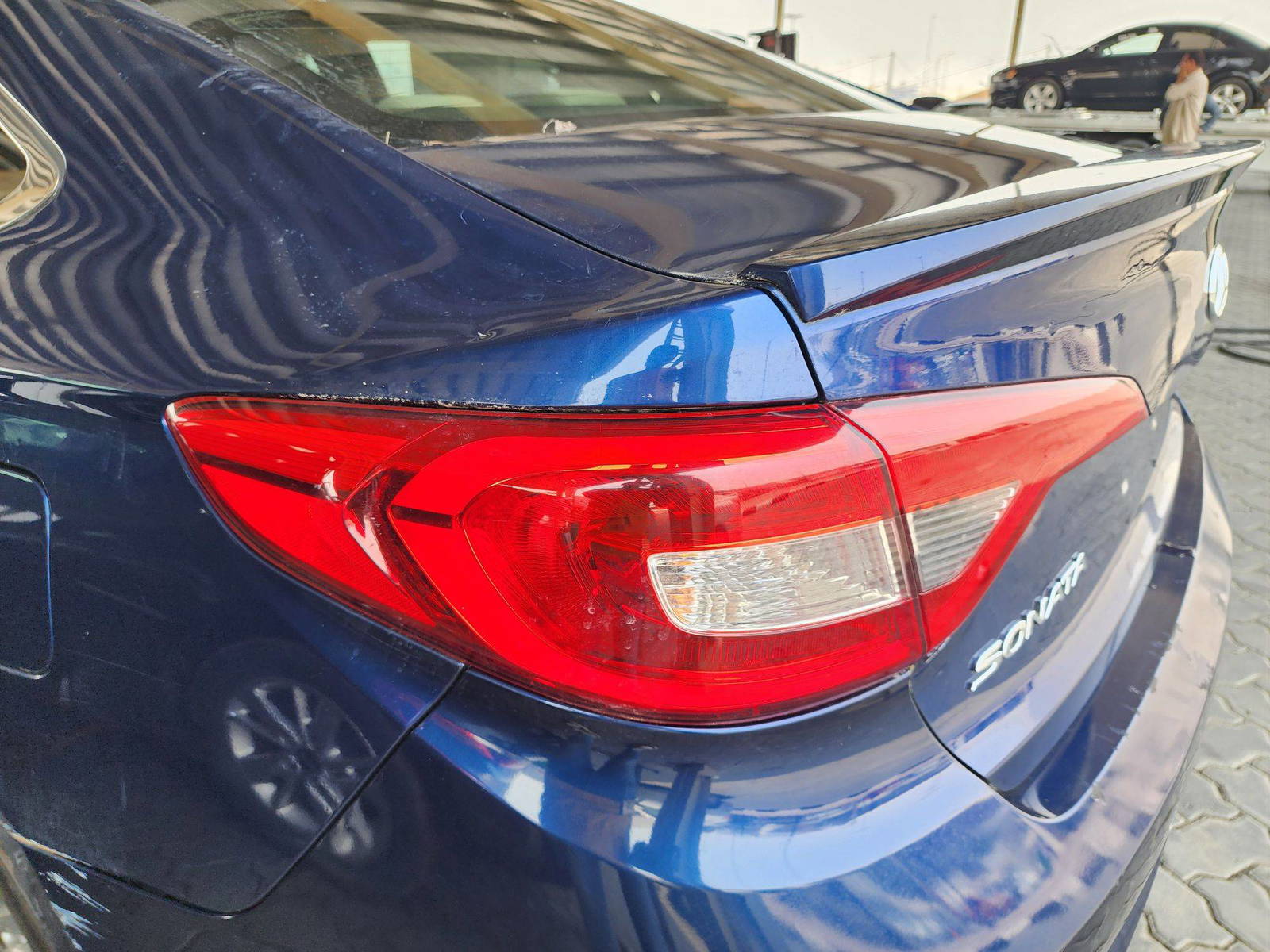 2017 HYUNDAI SONATA — 148205 Miles — Lot 38995750 — Souq - Marhaba Auctions Used Cars - Image 9