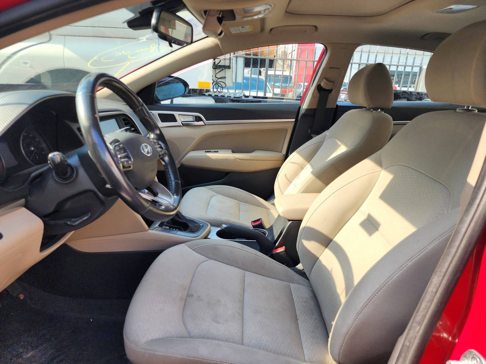 2019 HYUNDAI ELANTRA — 198514 Miles — Lot 71470884 — Souq - Marhaba Auctions Used Cars - Image 9