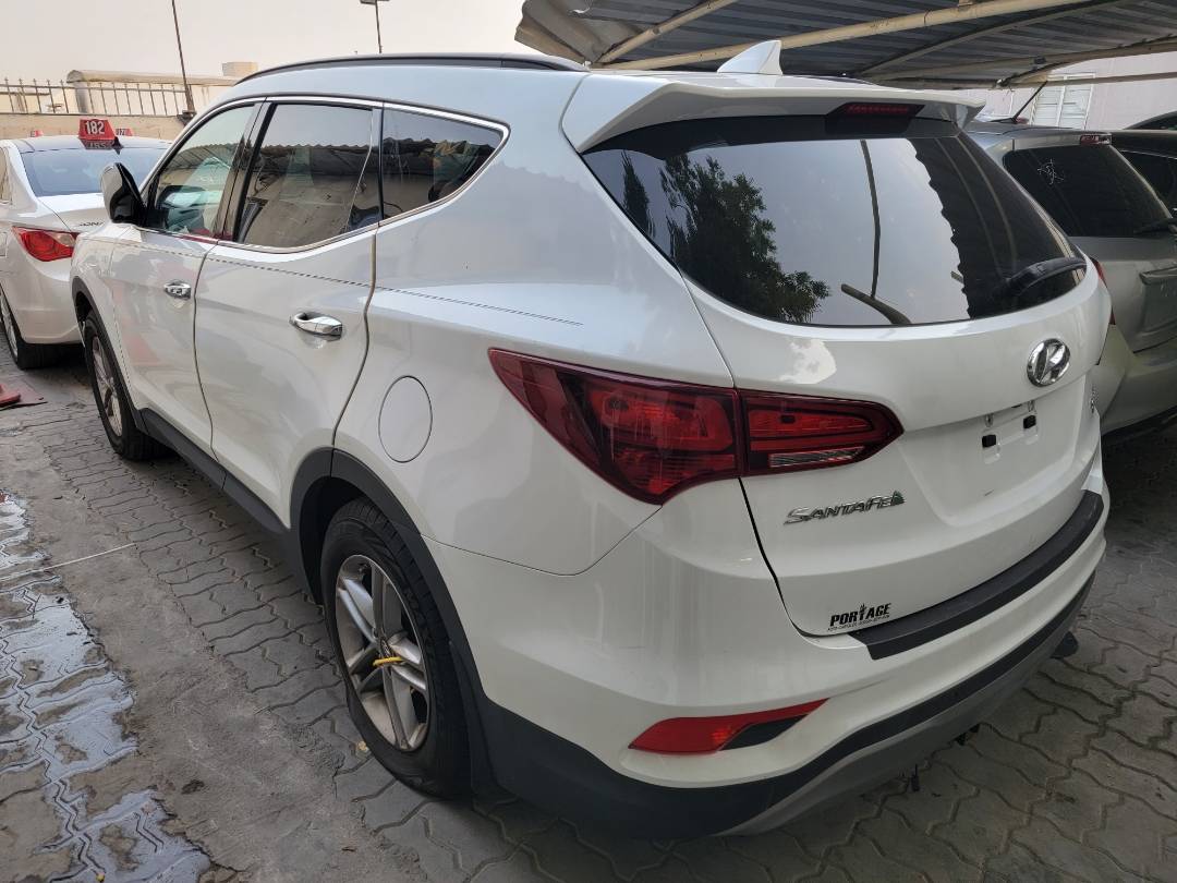 2017 HYUNDAI SANTA FE — 118218 Miles — Lot 047358 — Main - Marhaba Auctions Used Cars - Image 4