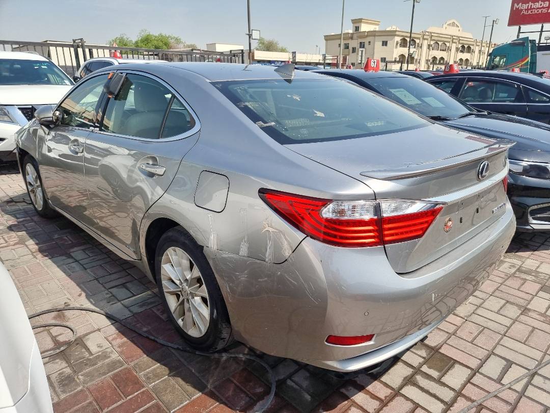 2015 LEXUS ES 300H — 158725 Miles — Lot 12054879 — Main - Marhaba Auctions Used Cars - Image 5