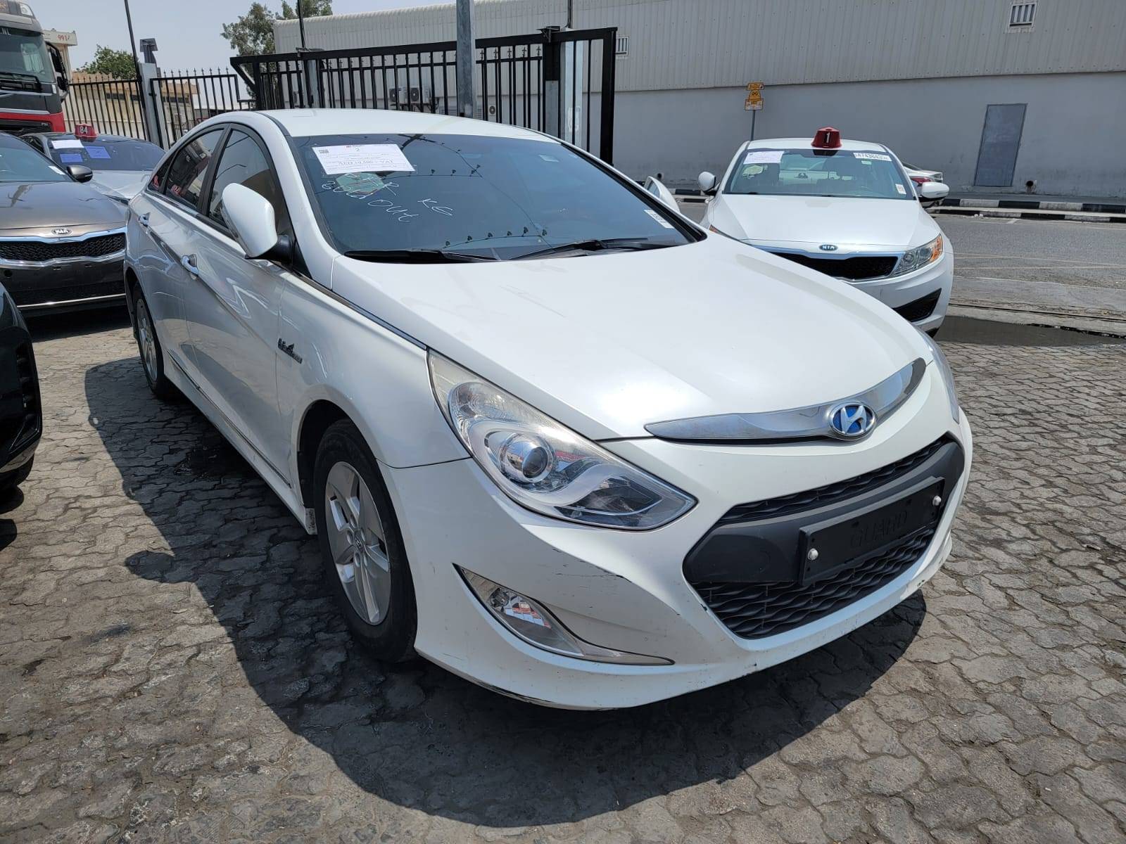2012 HYUNDAI SONATA — 204333 KM — Lot 055807 — Main - Marhaba Auctions Used Cars - Image 3