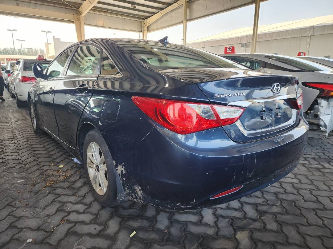 2012 HYUNDAI SONATA — 130150 Miles — Lot 38476710 — Souq - Marhaba Auctions Used Cars - Image 4