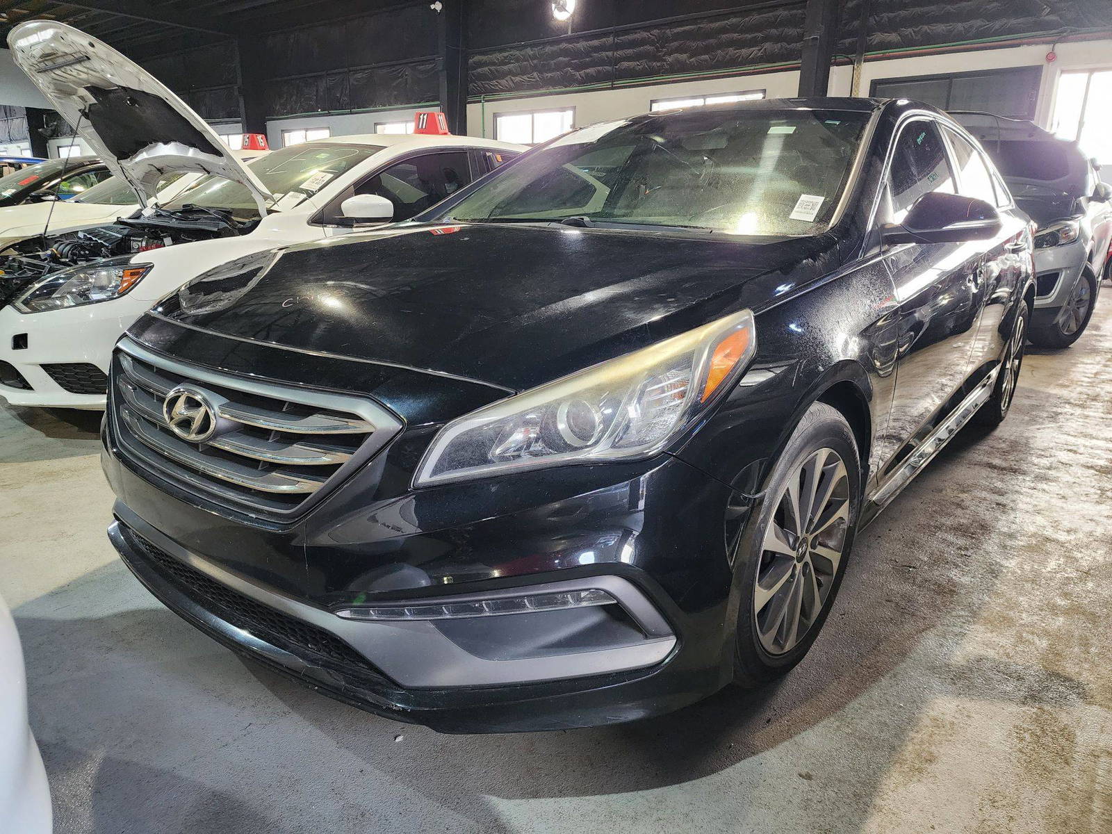 2015 HYUNDAI SONATA — 175747 Miles — Lot 41073394 — Al Quoz - Marhaba Auctions Used Cars - Image 10