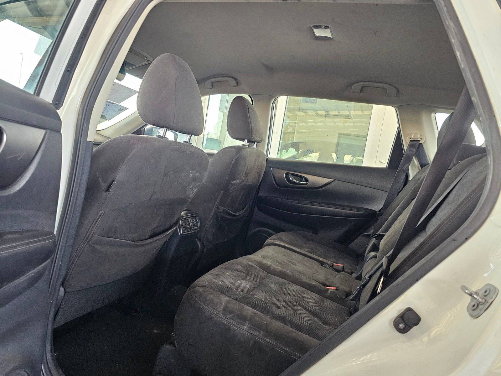 NISSAN ROGUE 2015 - Marhaba Auction Used Cars - Image 6