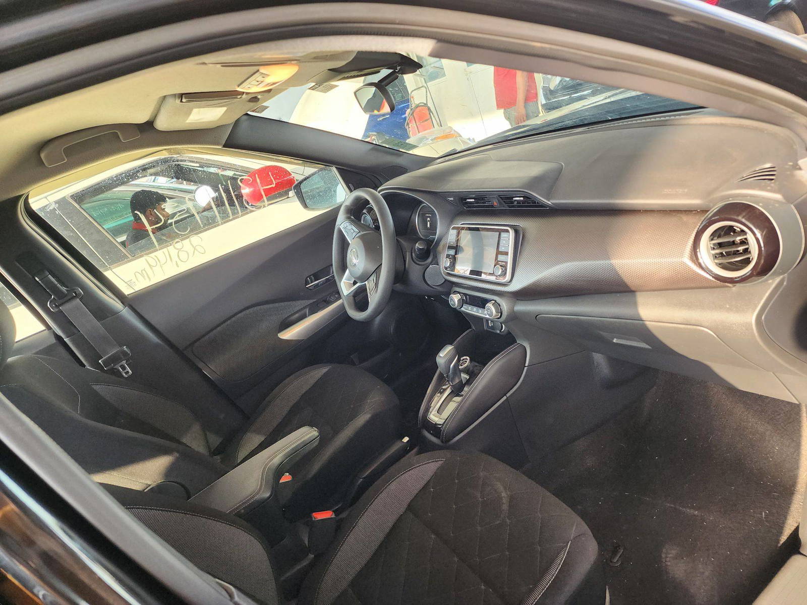 2020 NISSAN KICKS — 28149 Miles — Lot 43111754 — Souq - Marhaba Auctions Used Cars - Image 5