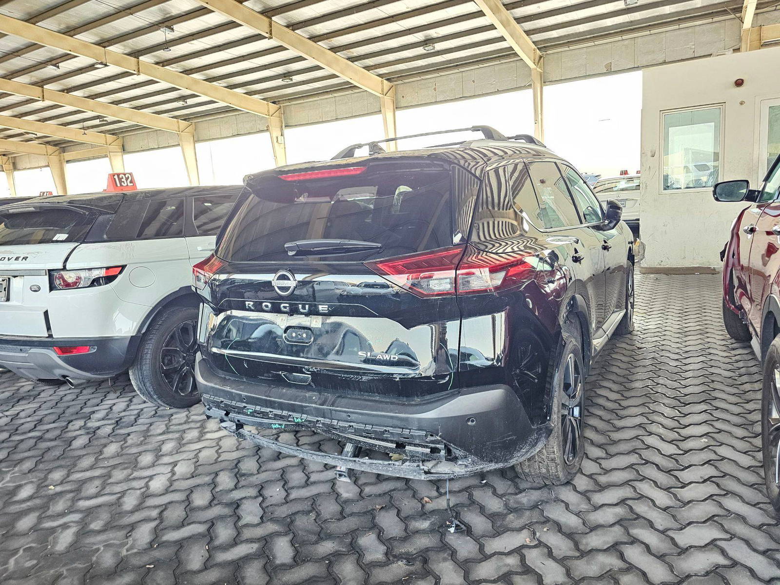 2023 NISSAN ROGUE — 71005 KM — Lot 12302707 — Souq - Marhaba Auctions Used Cars - Image 3
