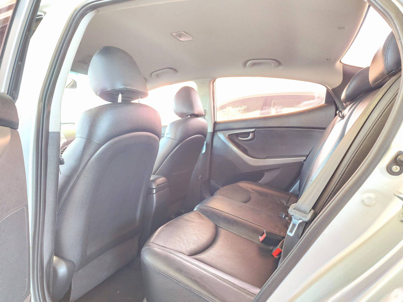 2011 HYUNDAI AVANTE — 80609 KM — Lot 056691 — Souq - Marhaba Auctions Used Cars - Image 6