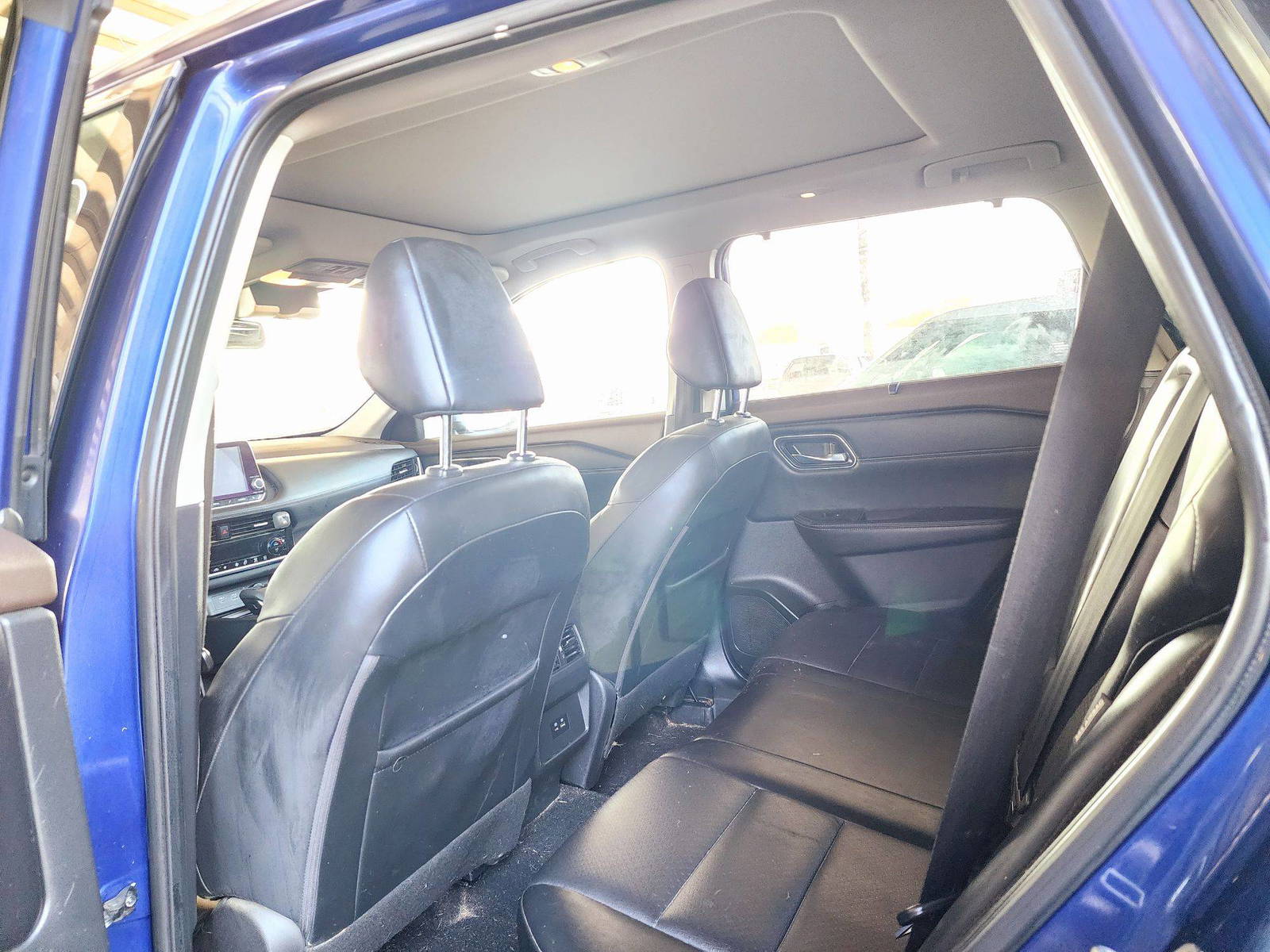 2021 NISSAN ROGUE — 102613 Miles — Lot W224232 — Souq - Marhaba Auctions Used Cars - Image 6
