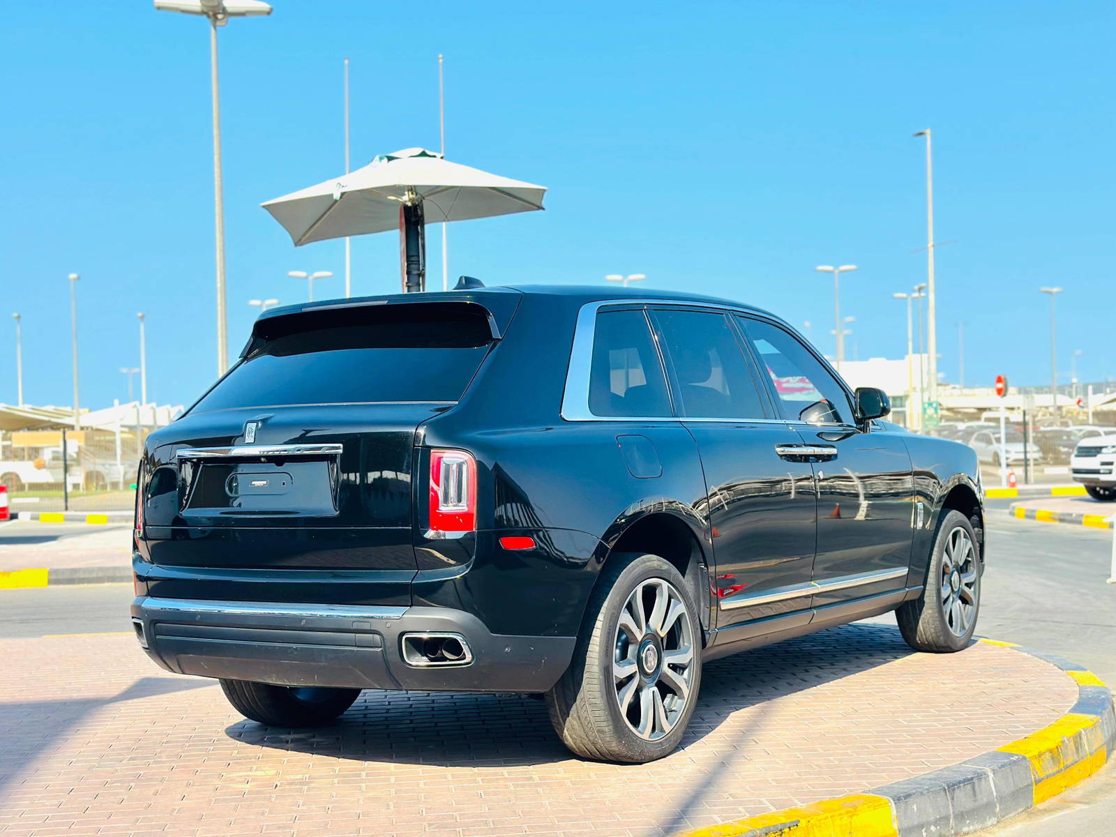 2019 ROLLS ROYCE CULLINAN — 24610 KM — Lot 14123 — Souq - Marhaba Auctions Used Cars - Image 7
