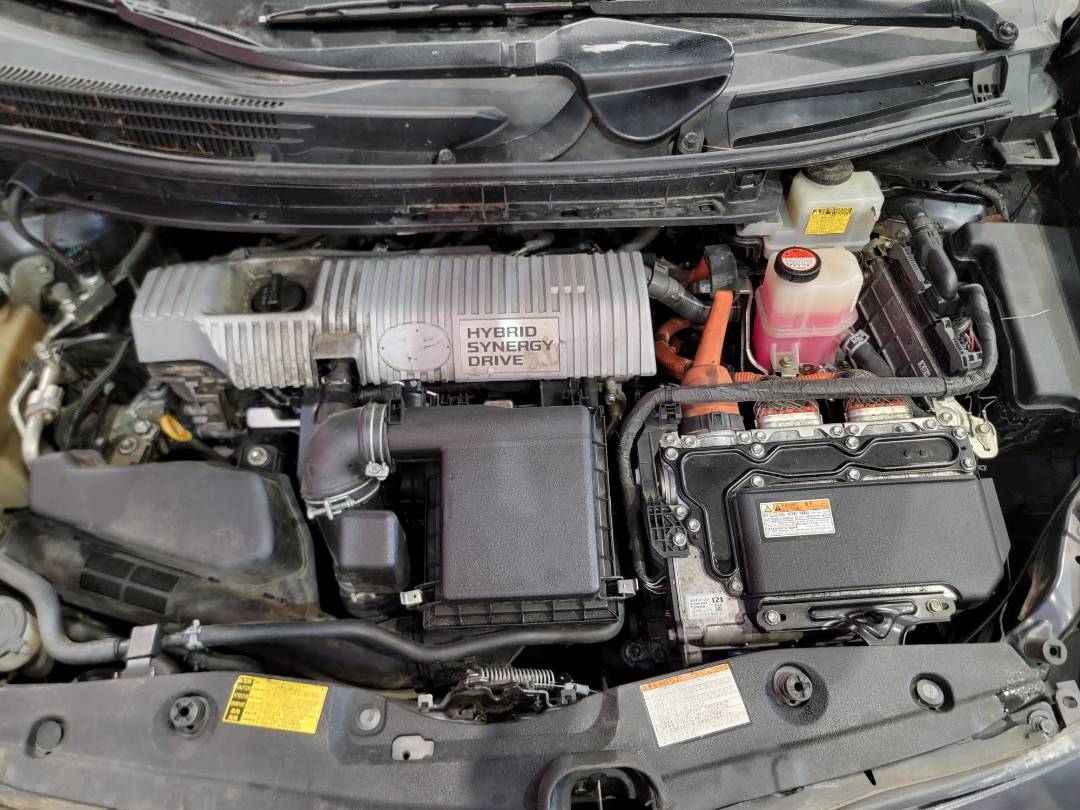2015 TOYOTA PRIUS — 323718 Miles — Lot F1904613 — Main - Marhaba Auctions Used Cars - Image 9