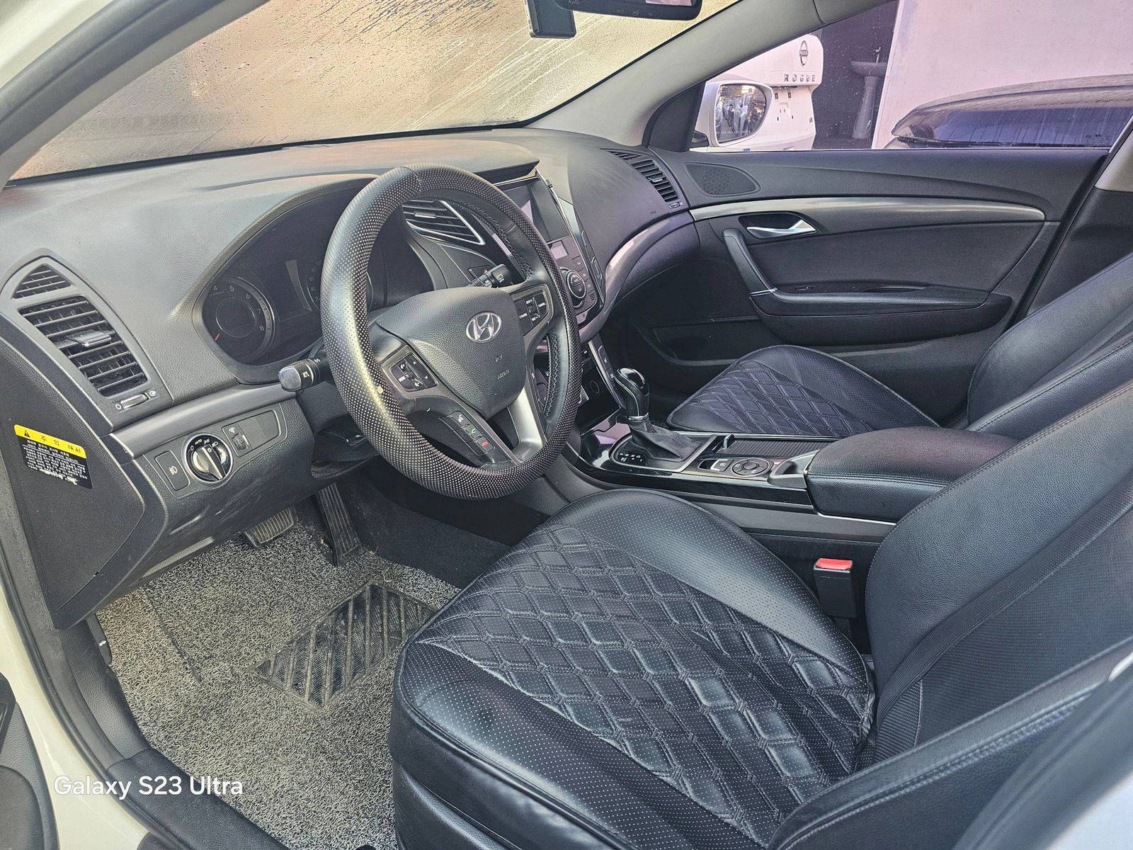 HYUNDAI i40 2016 - Marhaba Auction Used Cars - Image 8