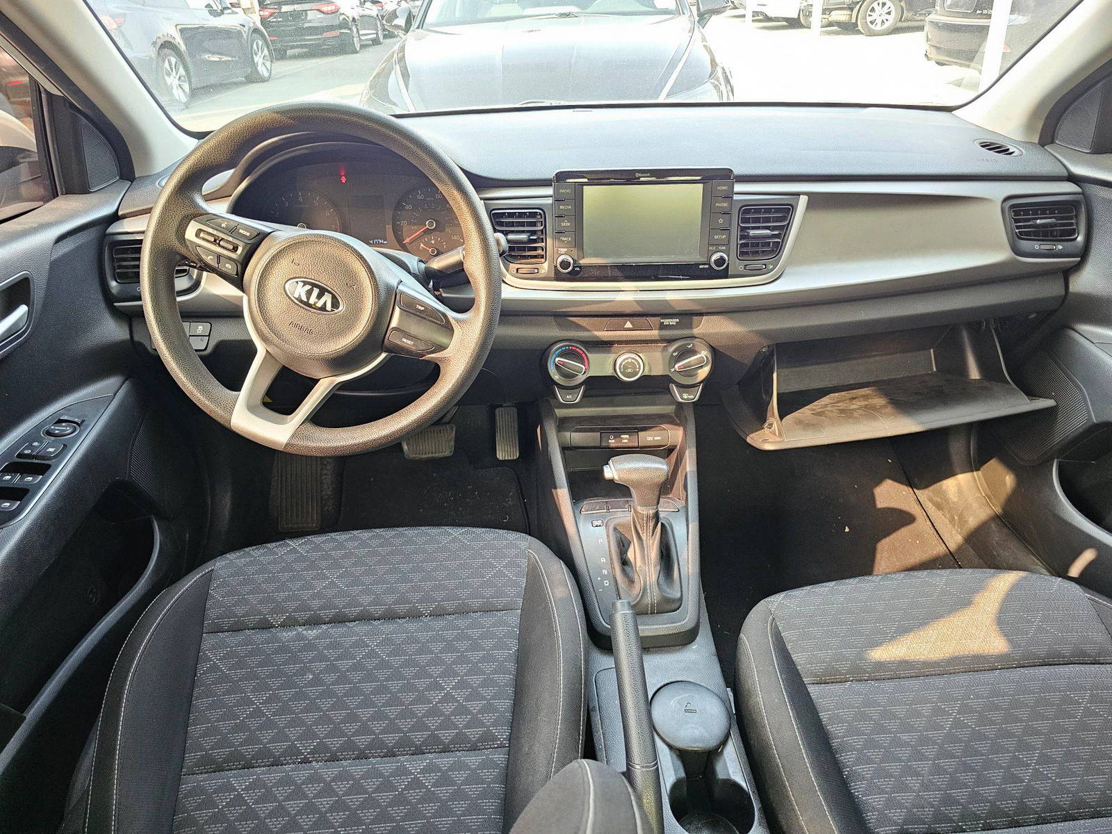 2020 KIA RIO — 41774 Miles — Lot LE357255 — Souq - Marhaba Auctions Used Cars - Image 7