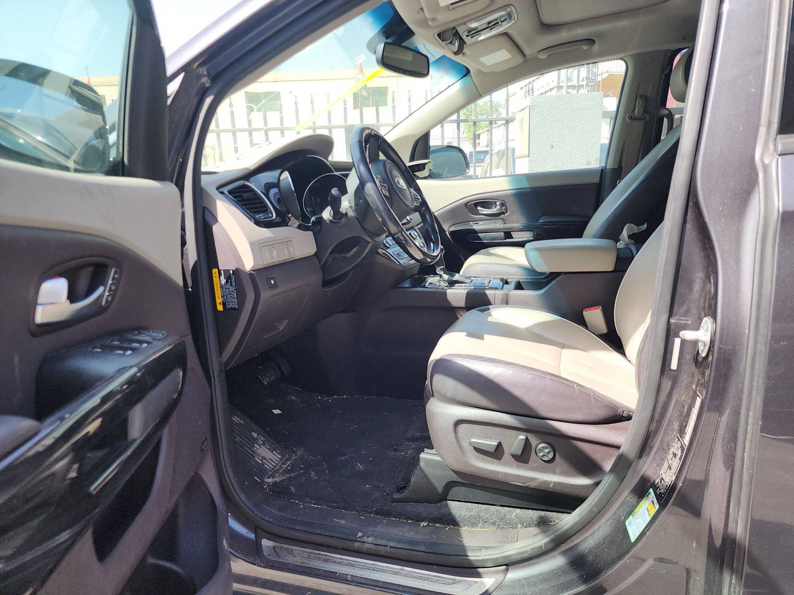 KIA SEDONA 2015 - Marhaba Auction Used Cars - Image 12