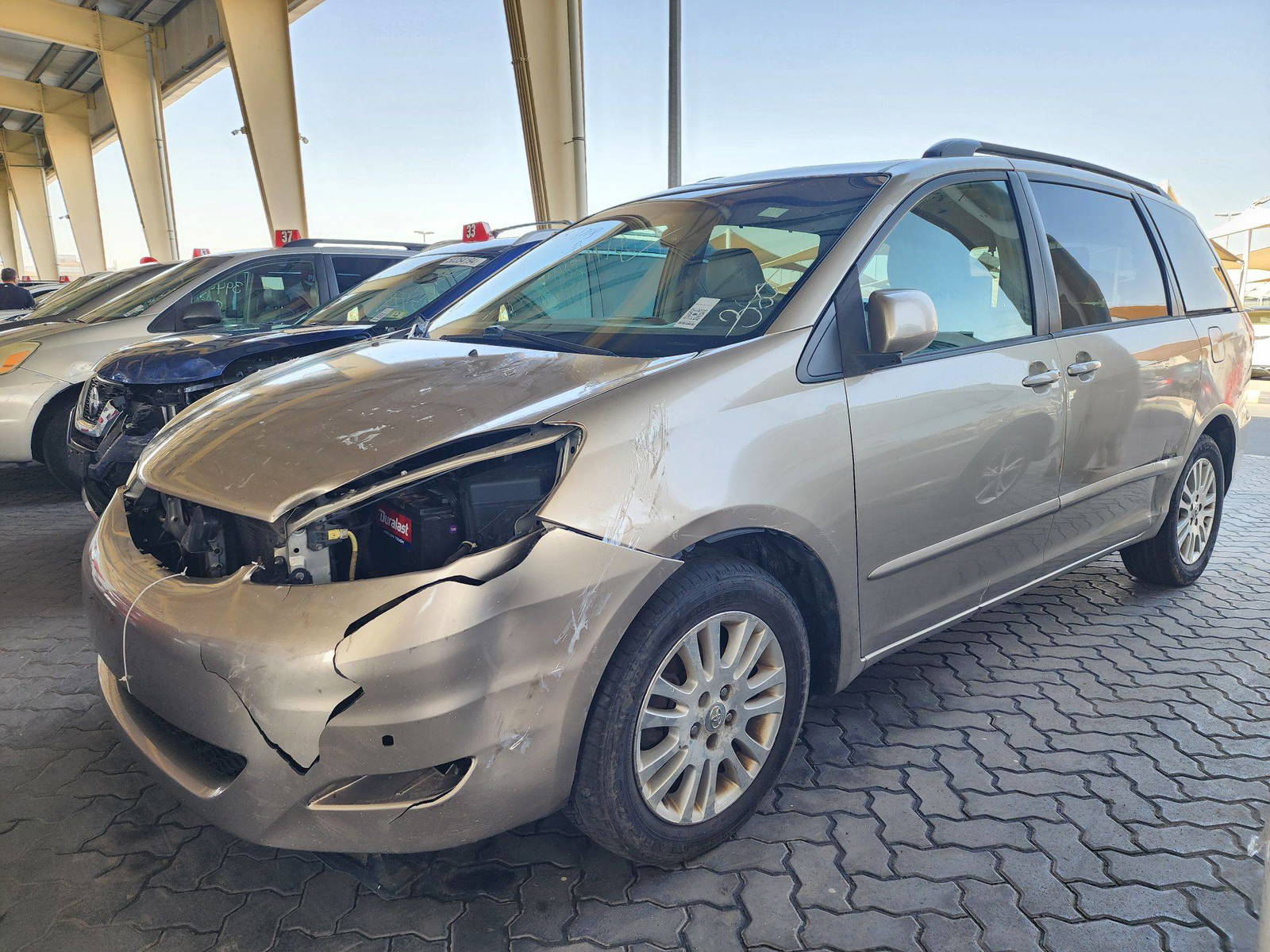 2010 TOYOTA SIENNA — 229738 Miles — Lot 37881718 — Souq - Marhaba Auctions Used Cars - Image 5