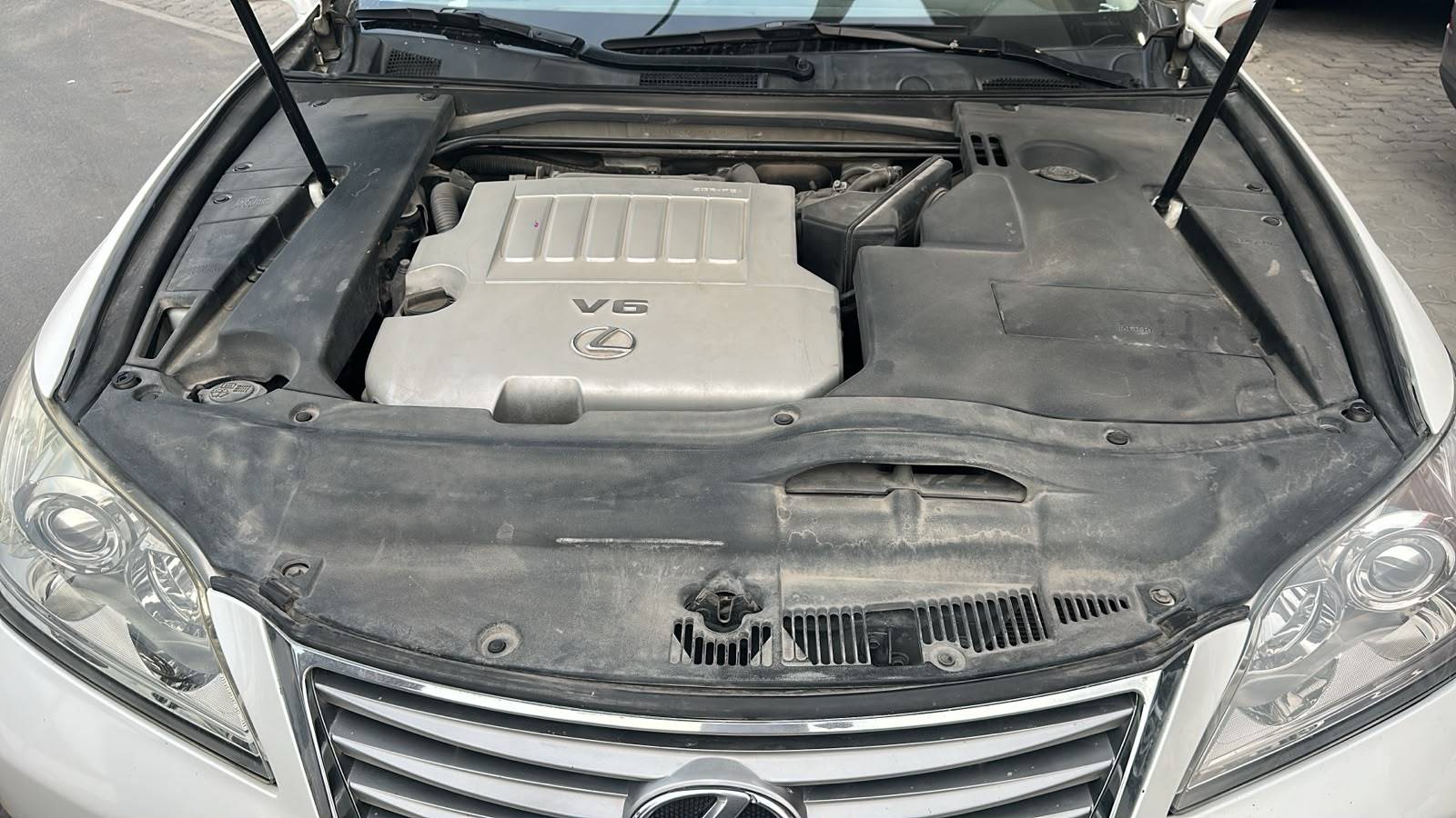 2012 LEXUS ES 350 — 239198 Miles — Lot 6C2511752 — Souq - Marhaba Auctions Used Cars - Image 11