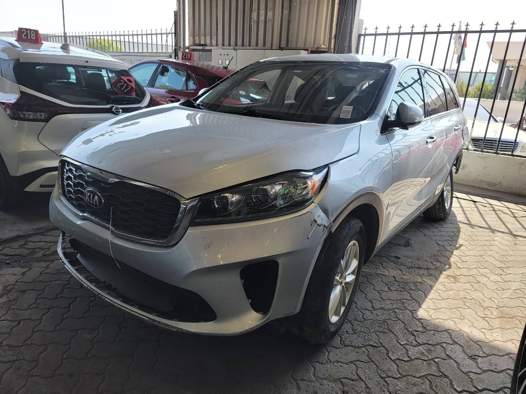 2019 KIA SORENTO — 122378 Miles — Lot G586083 — Souq - Marhaba Auctions Used Cars - Image 3