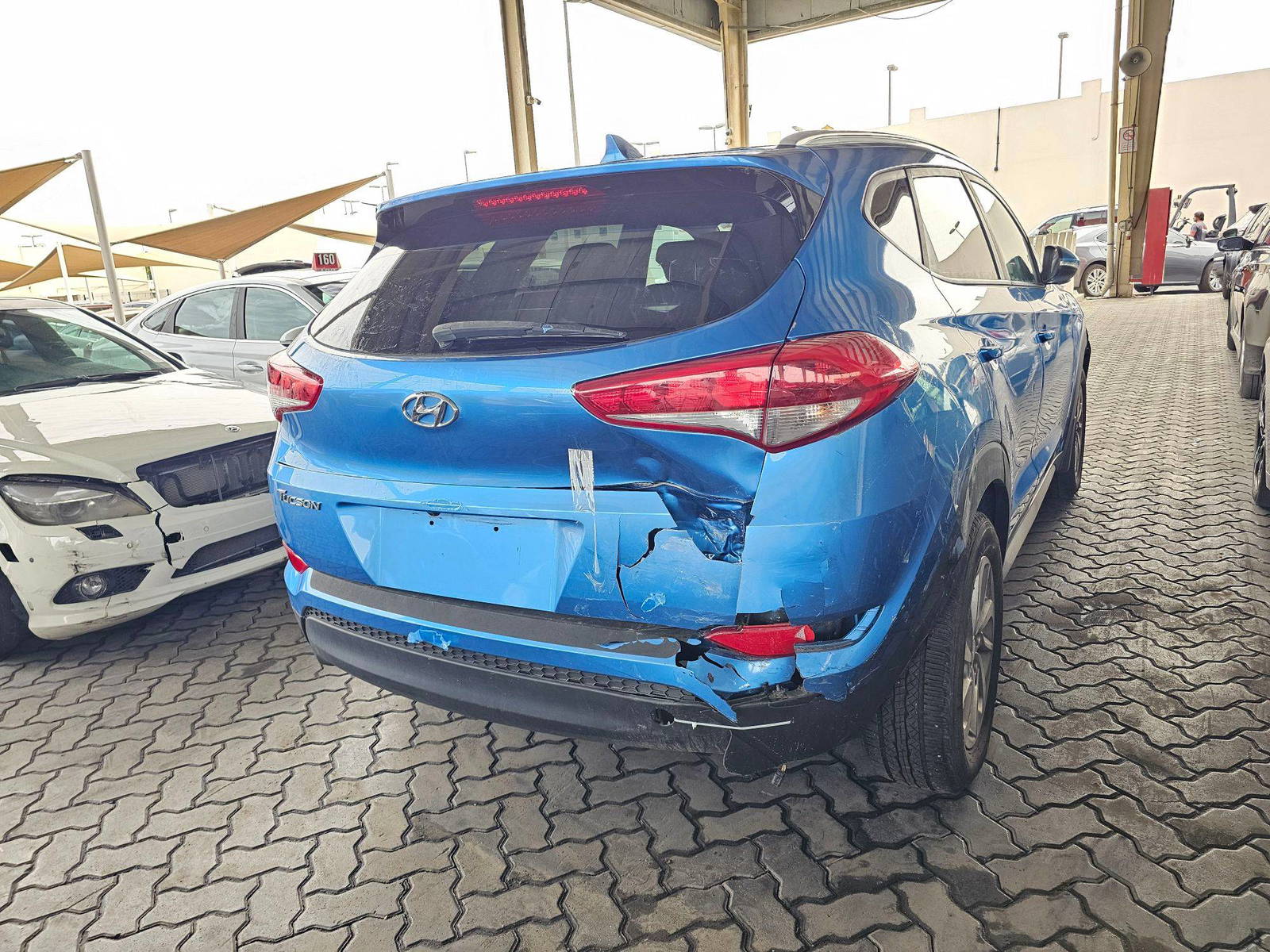 2017 HYUNDAI TUCSON — 161596 Miles — Lot 439225 — Souq - Marhaba Auctions Used Cars - Image 3