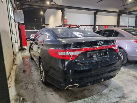 2014 HYUNDAI GRANDEUR for sale at Marhaba Auctions