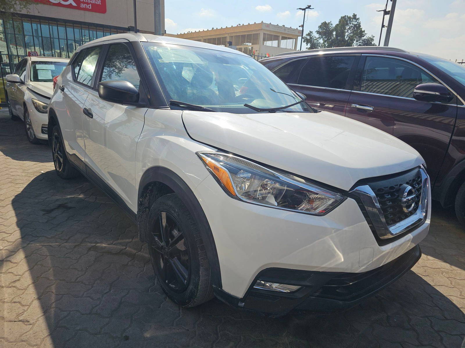 2020 NISSAN KICKS — 37959 Miles — Lot V4LL520470 — Main - Marhaba Auctions Used Cars - Image 4