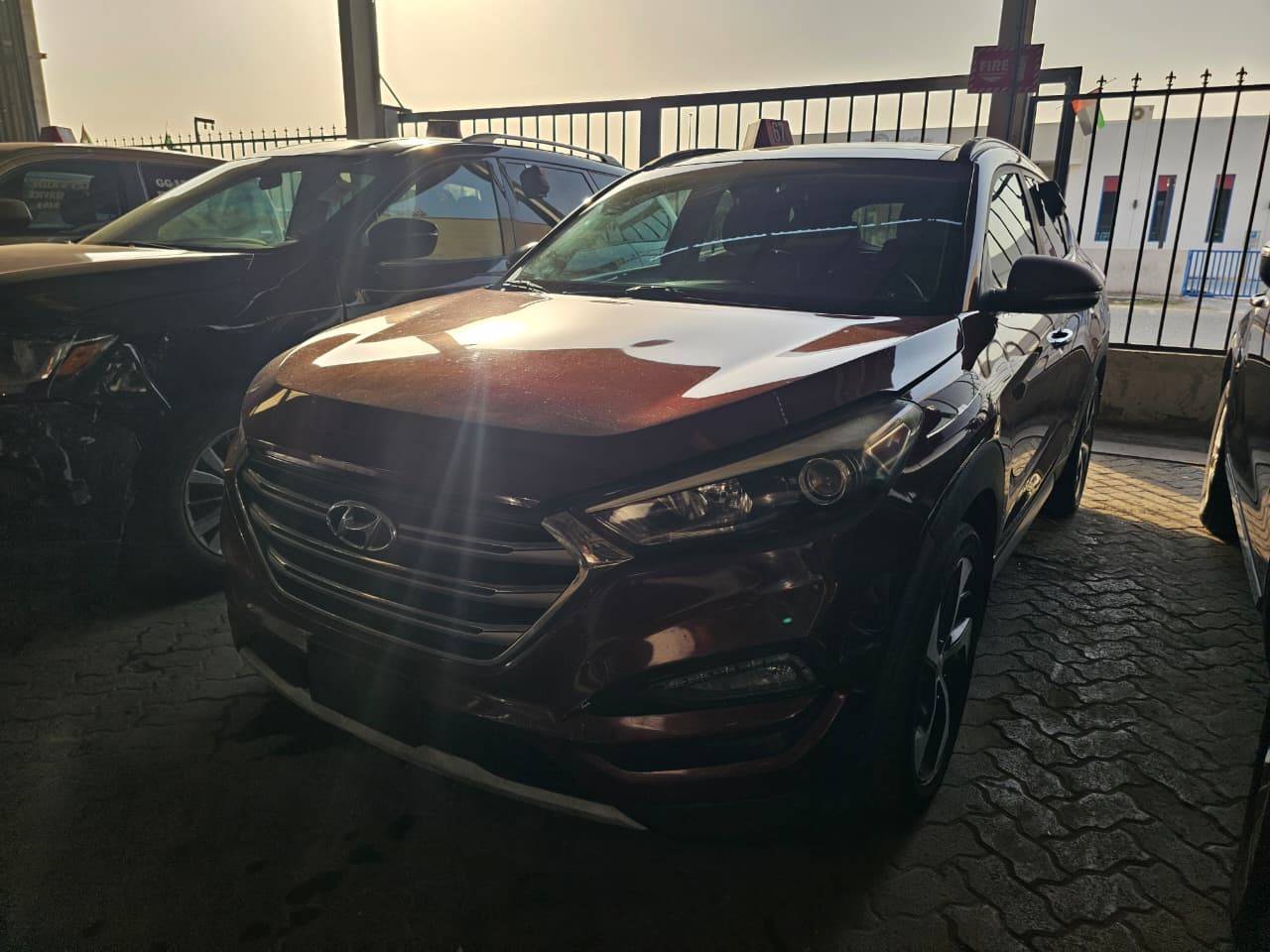 2017 HYUNDAI TUCSON — 201357 Miles — Lot 27HU322891 — Main - Marhaba Auctions Used Cars - Image 4