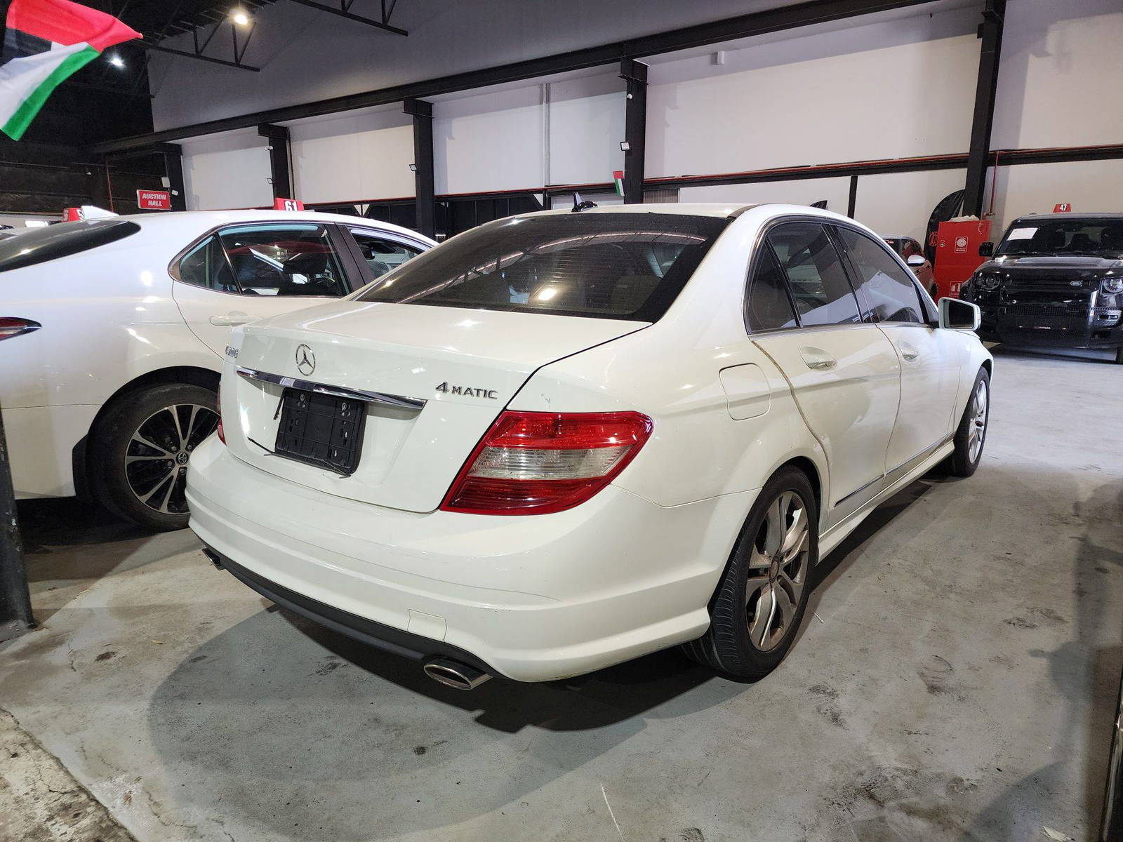 2010 MERCEDES BENZ C300 — 264950 KM — Lot 088797 — Al Quoz - Marhaba Auctions Used Cars - Image 6