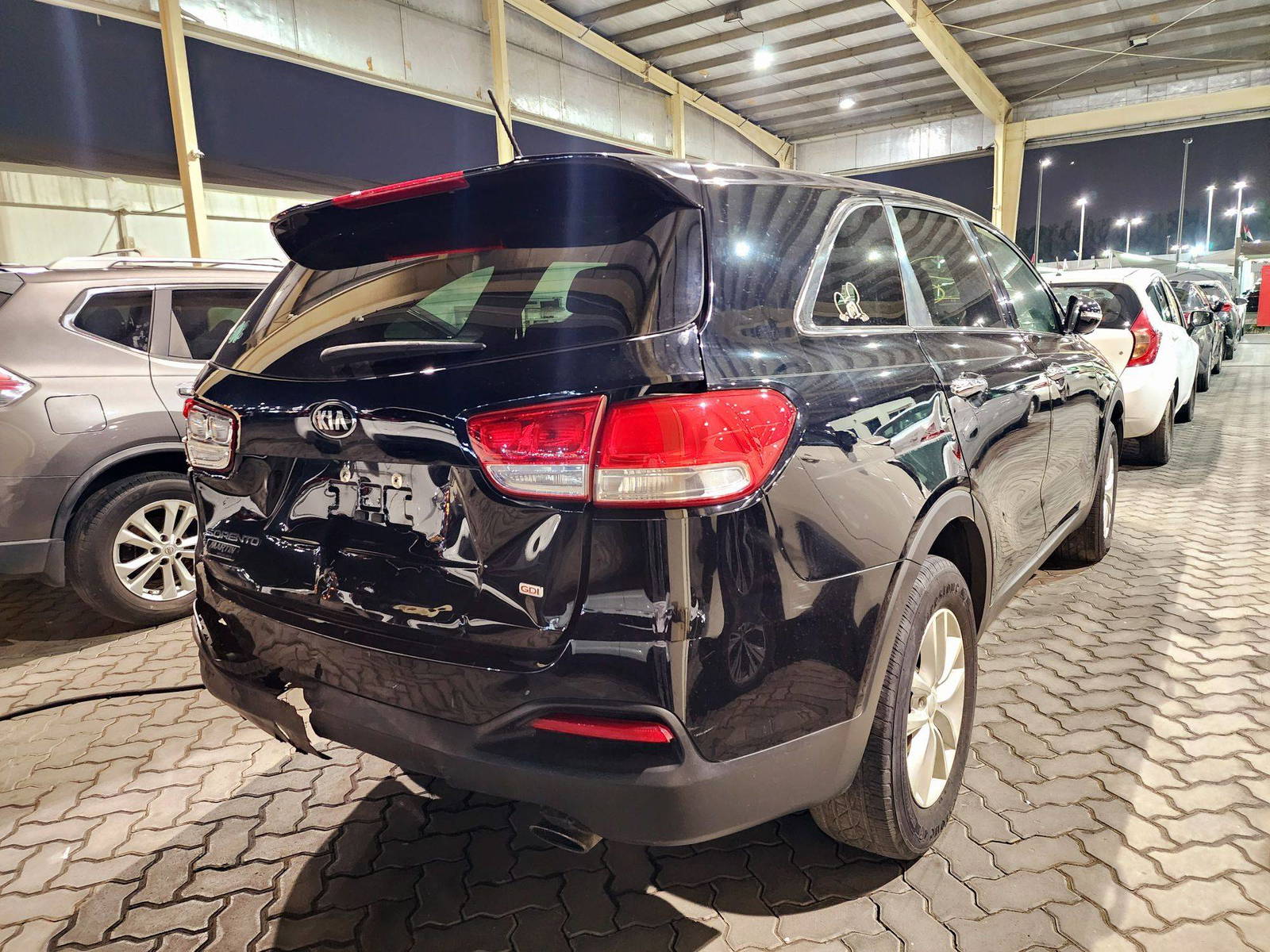 2018 KIA SORENTO — 91908 Miles — Lot 338394 — Souq - Marhaba Auctions Used Cars - Image 4