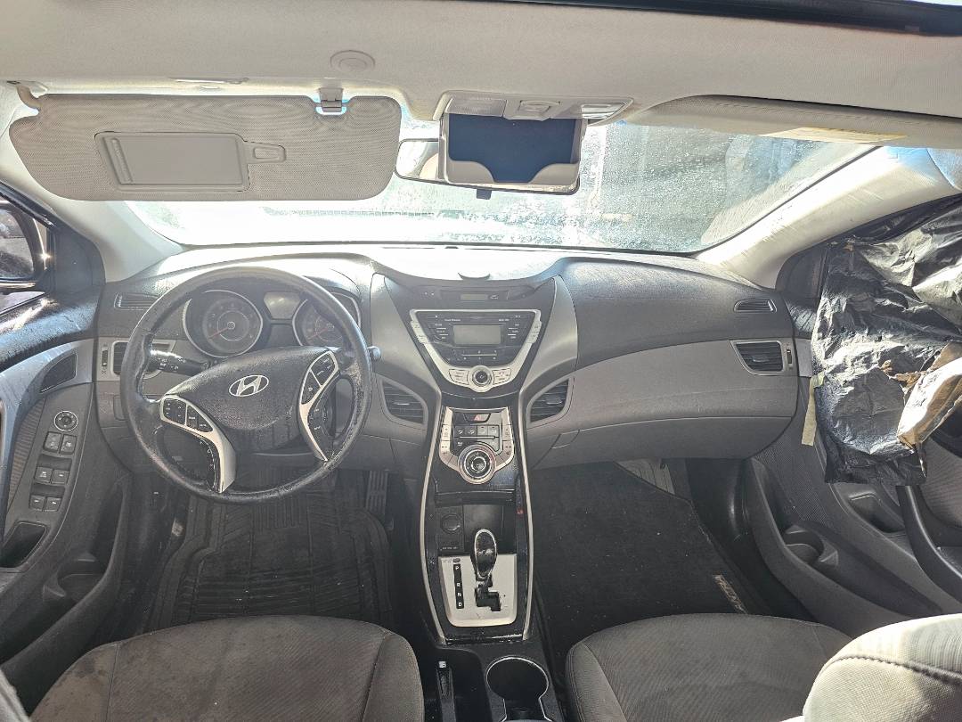 2011 HYUNDAI ELANTRA — 244719 KM — Lot H013005 — Main - Marhaba Auctions Used Cars - Image 8