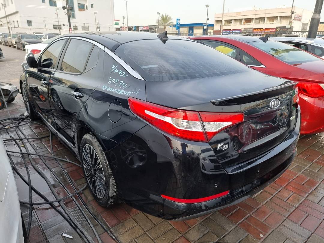 2013 KIA K5 — 262353 KM — Lot 017658 — Souq - Marhaba Auctions Used Cars - Image 5