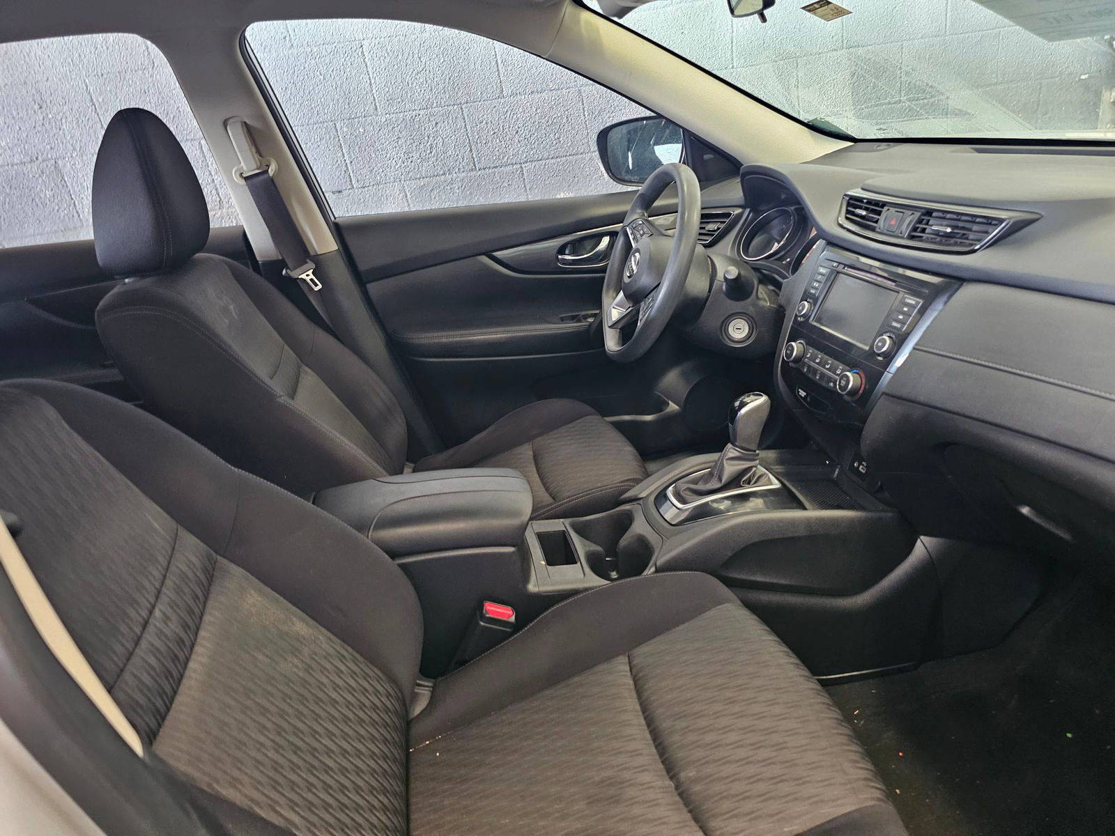 NISSAN ROGUE 2018 - Marhaba Auction Used Cars - Image 9