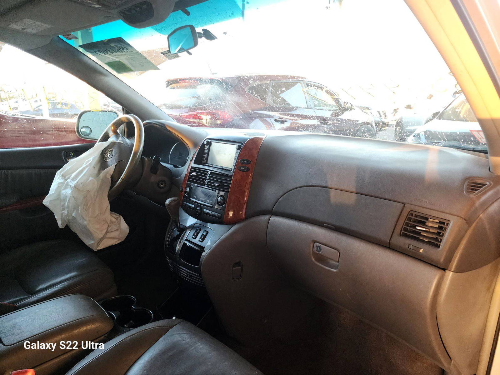 2010 TOYOTA SIENNA — 172241 Miles — Lot 38644907 - Marhaba Auctions Used Cars - Image 7