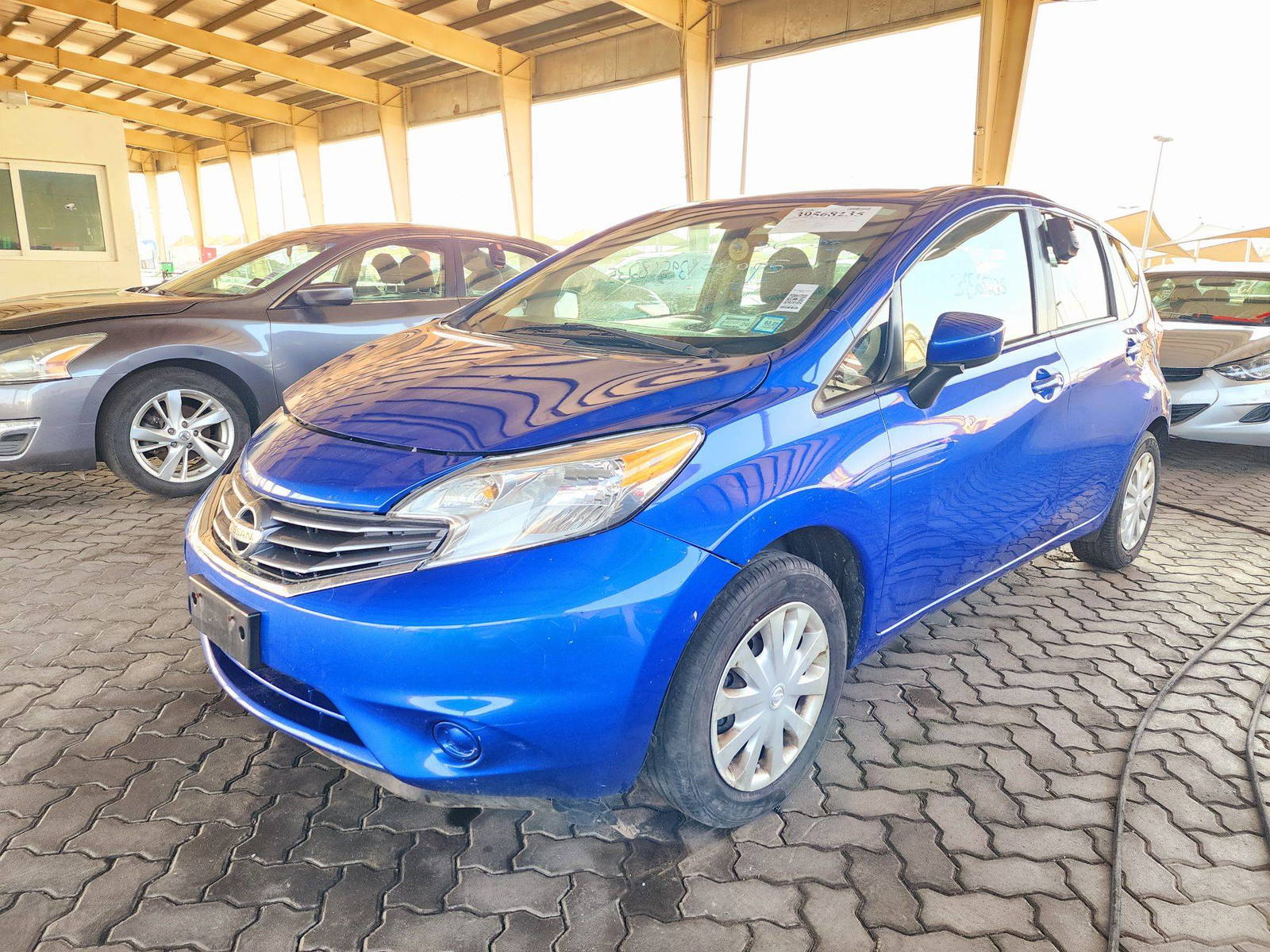 2016 NISSAN VERSA NOTE — 123059 Miles — Lot 6GL408005 — Souq - Marhaba Auctions Used Cars - Image 5