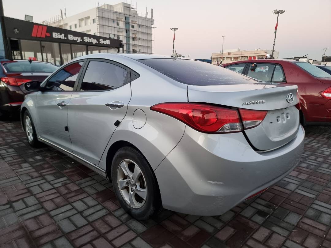 2012 HYUNDAI AVANTE — 234125 KM — Lot 124578 — Ind. 12 - Marhaba Auctions Used Cars - Image 4