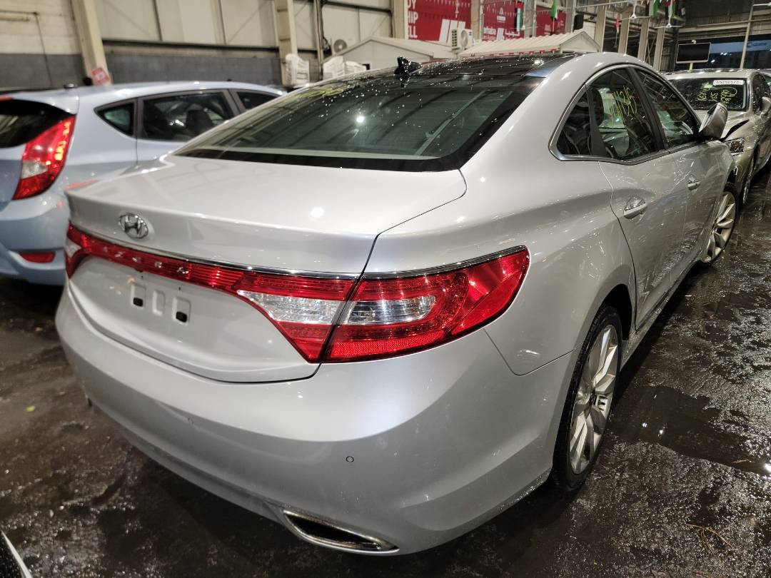 2013 HYUNDAI AZERA — 208726 Miles — Lot 37811345 - Marhaba Auctions Used Cars - Image 10